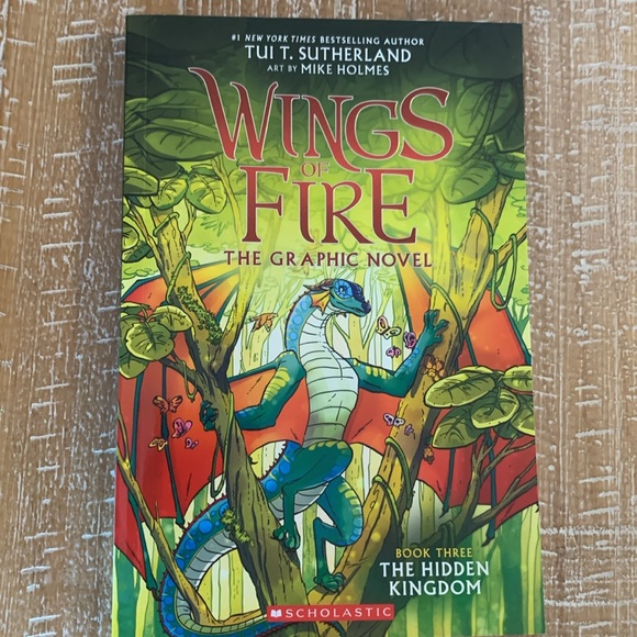 WINGS OF FIRE THE GRAPHIC NOVEL. INCLUDING BOOK 1,2,3 OF THE NOVEL - Picture 4 of 4